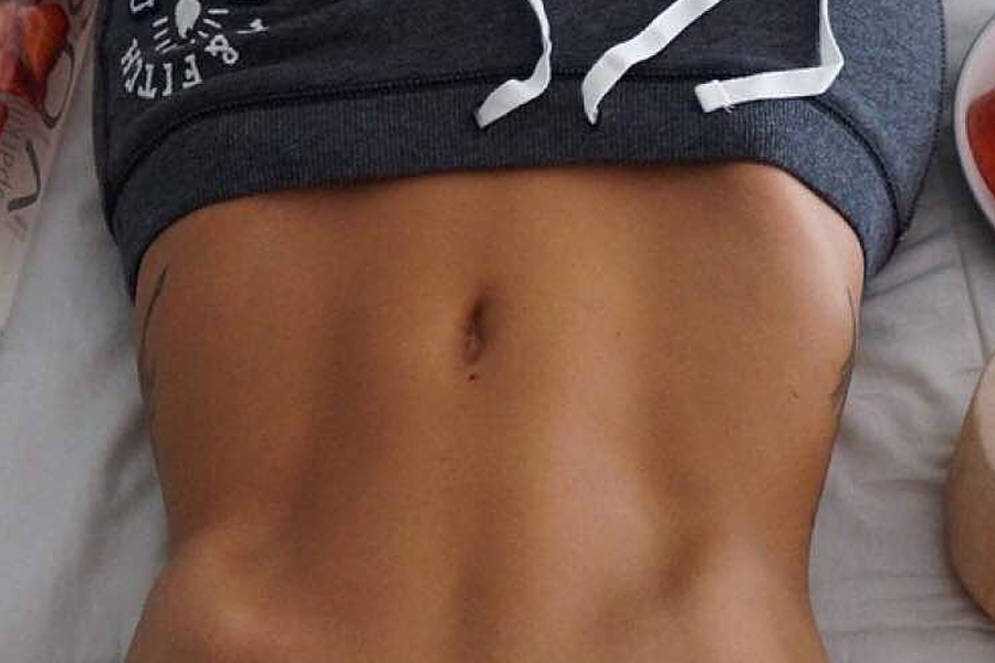 emily skye sculpted australian fitness model talks with t t shredz meal plan