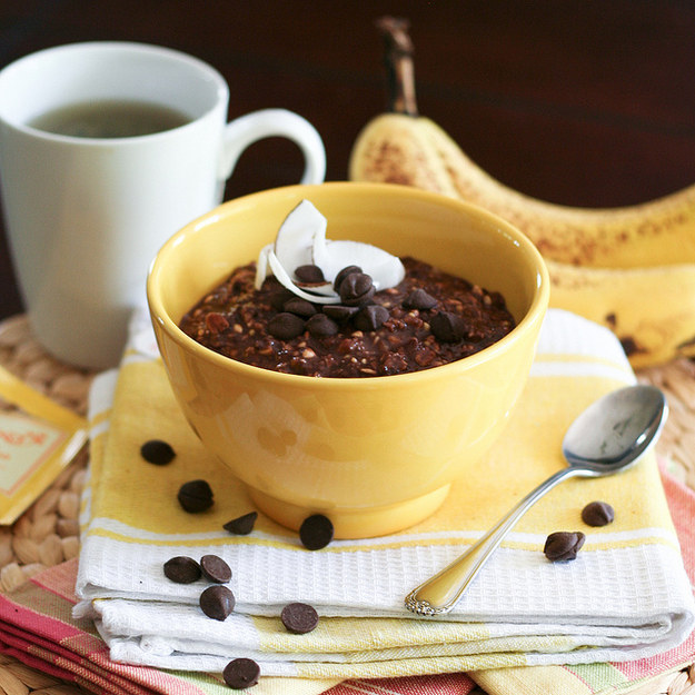 10 Overnight Chocolate Oatmeal Recipes You Can't Wait To Wake Up To!