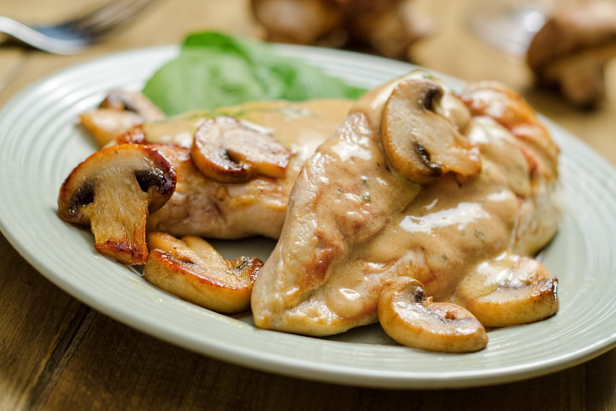 2. Parmesan Chicken with Mushroom Wine Sauce (7 Points)