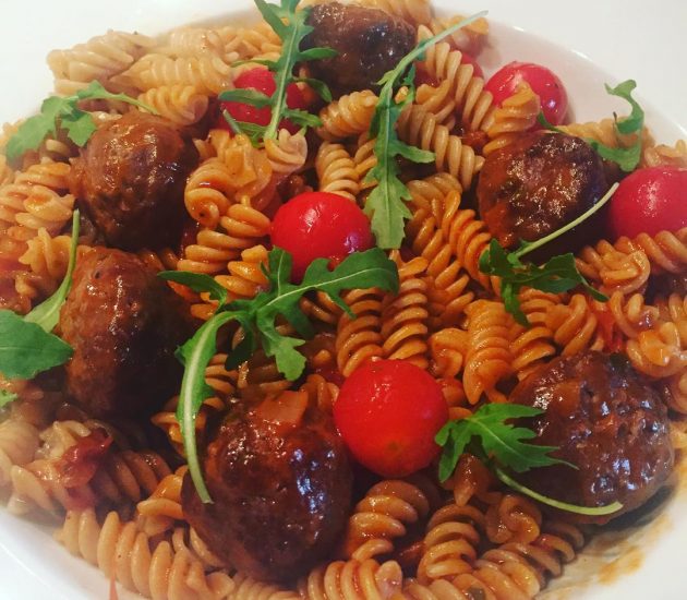 leanbeefmeatballswholegranpasta TrimmedandToned