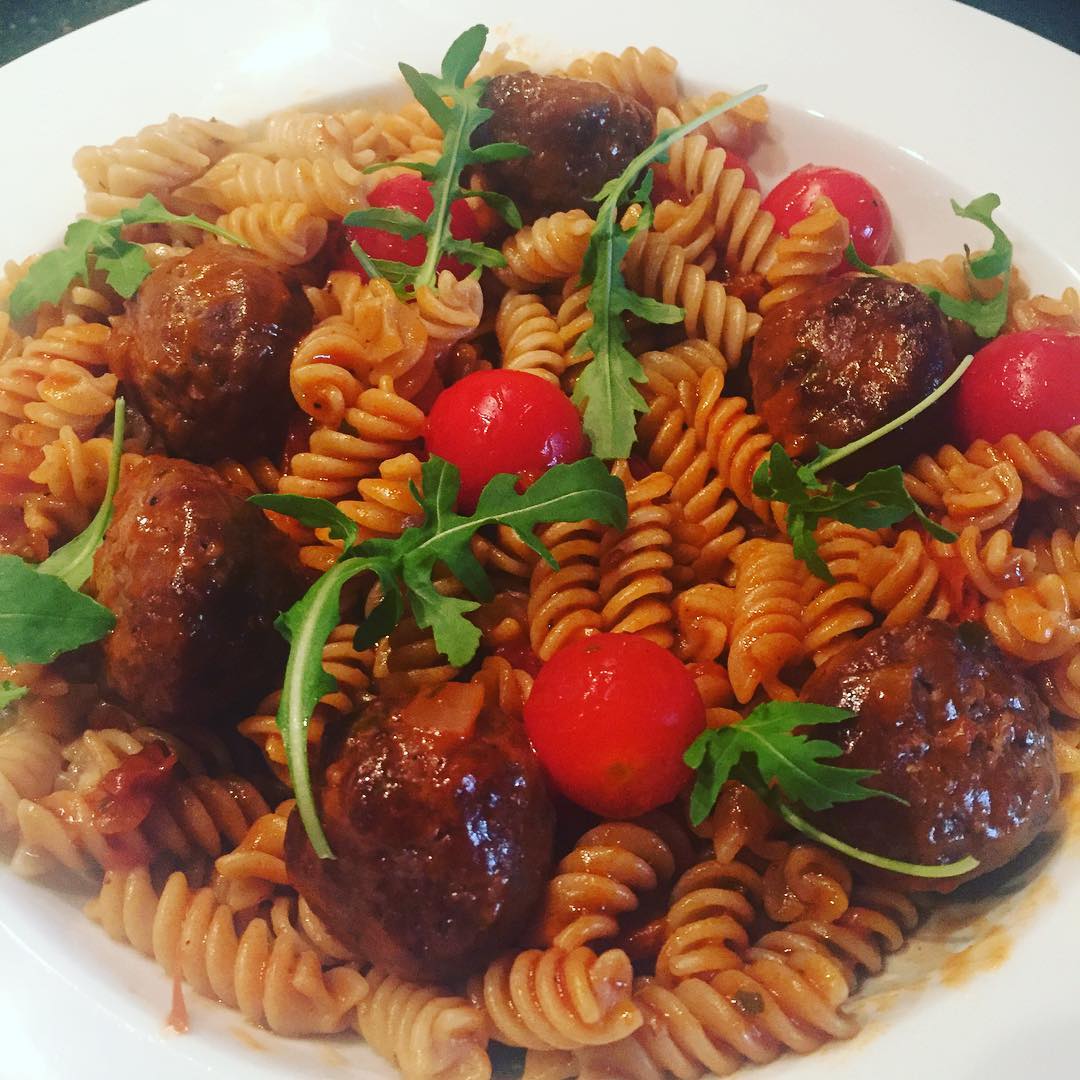 lean-beef-meatballs-whole-gran-pasta