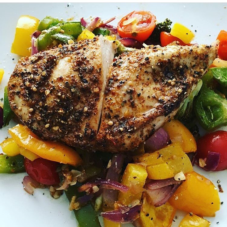 mixed-herb-chicken-on-a-bed-of-mixed-vegetables
